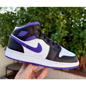 Nike Air Jordan 1 mid iris purple 554725-095 8w or 6.5 kids
